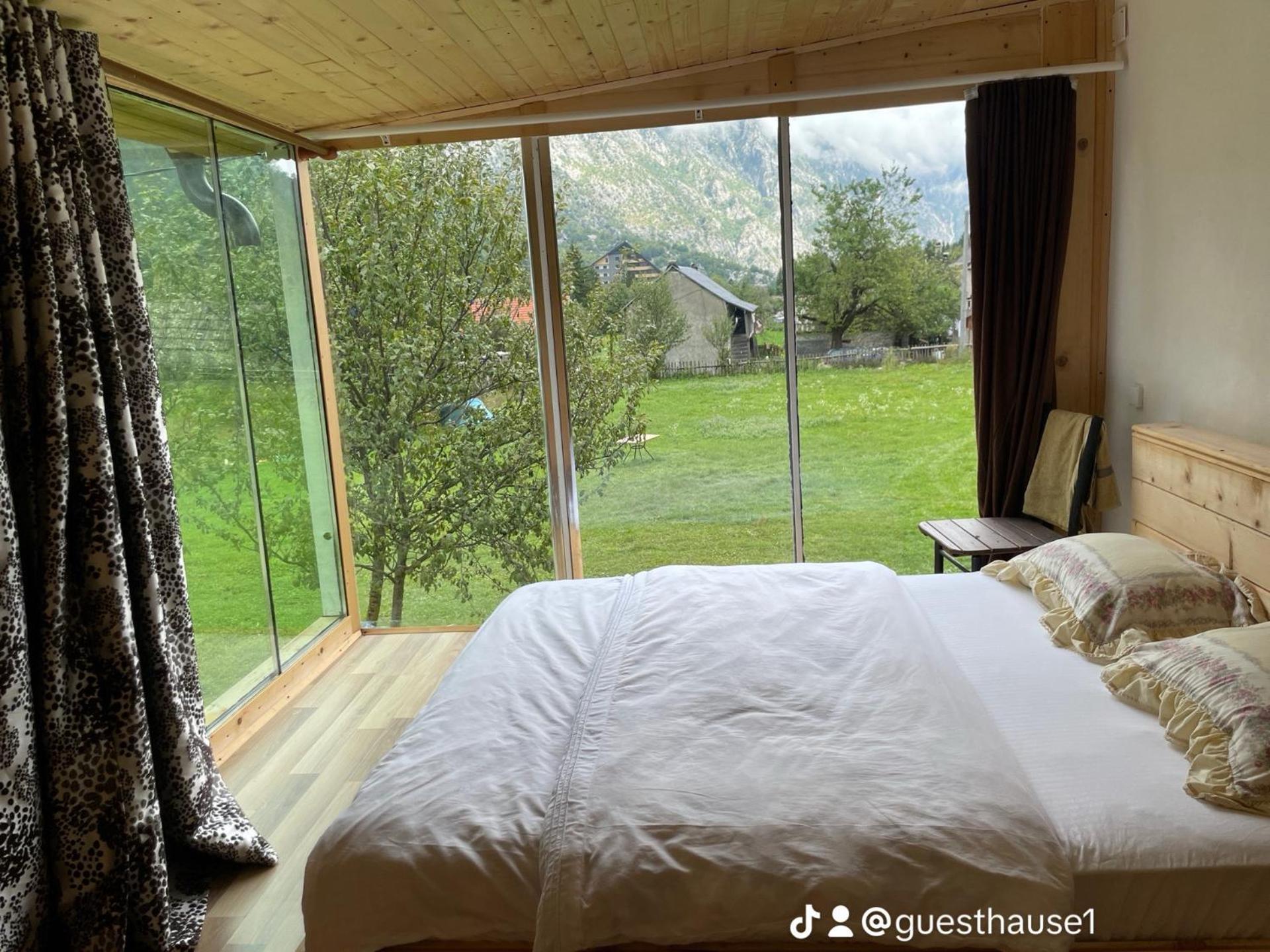 Guest Hause 2 Tente de luxe Valbone