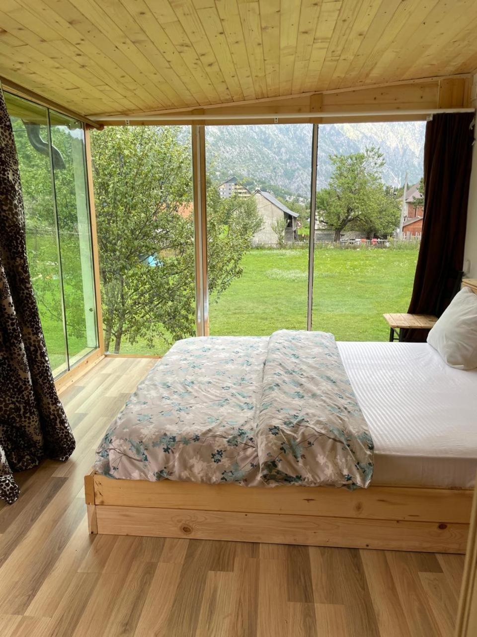 Tente de luxe Guest Hause 2 *
